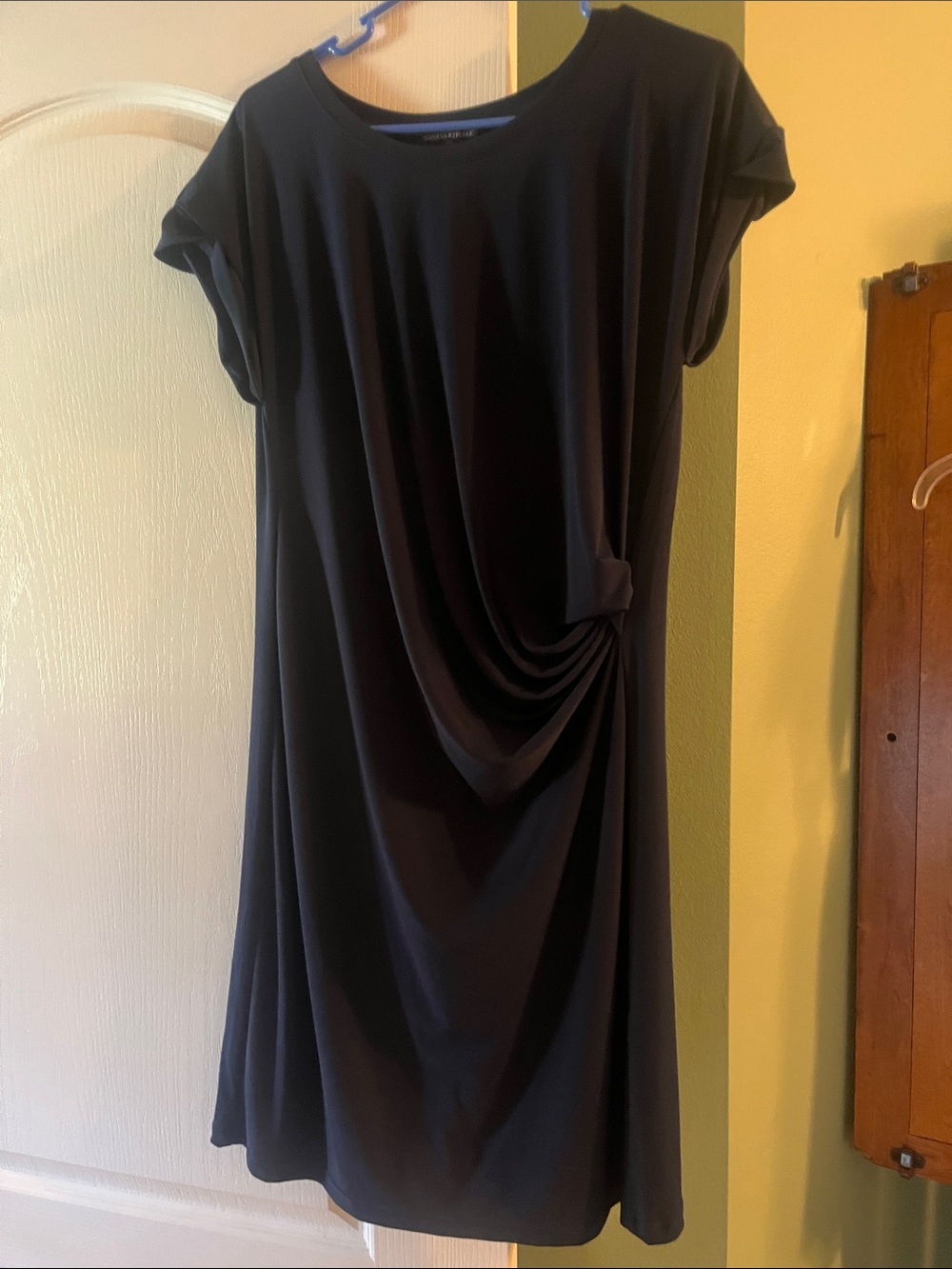 Beautiful Navy Banana Republic dress - like brand new!